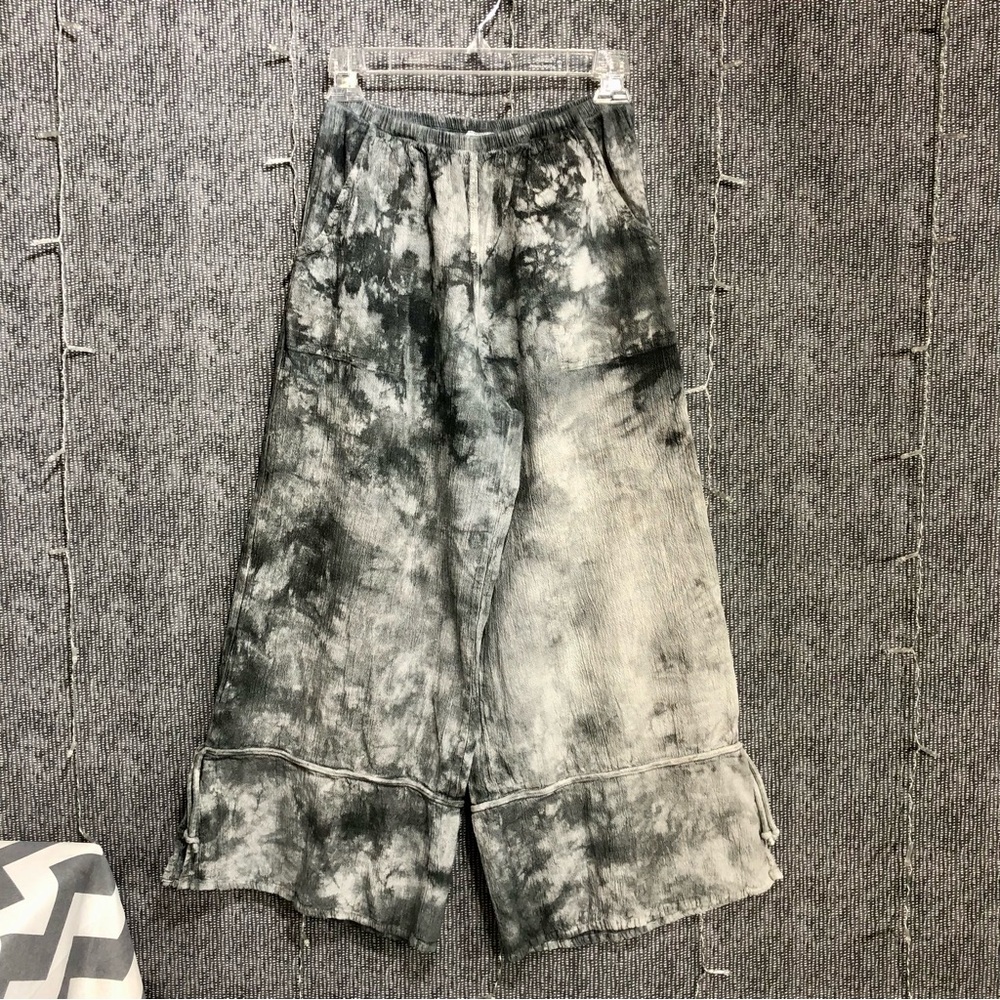 Dunes Casual Cropped Pants